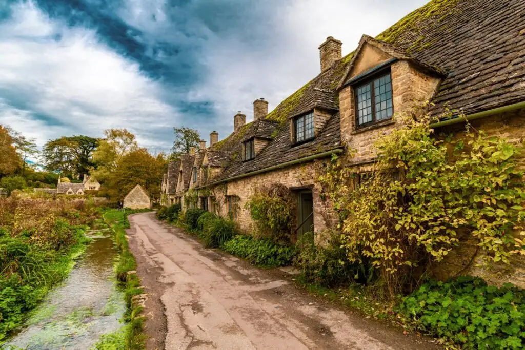 things to do in cotswolds uk, cotswolds activities, best places in the cotswolds, top things in cotswold