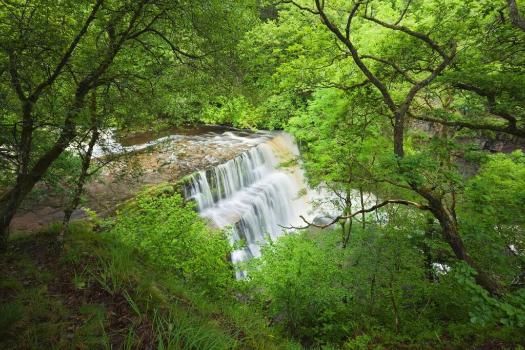 Sgwd Clun-Gwyn, waterfalls in south wales